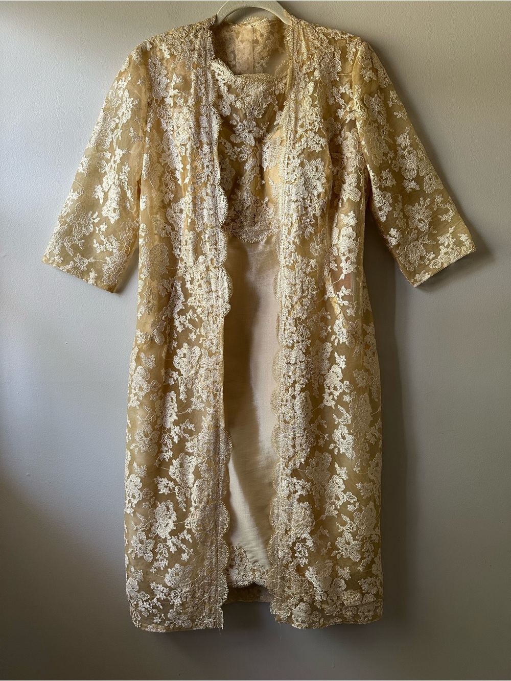 JJ's House Champagne Gold Scalloped Lace Dress & Robe Set Sz 10 Mother of Bride